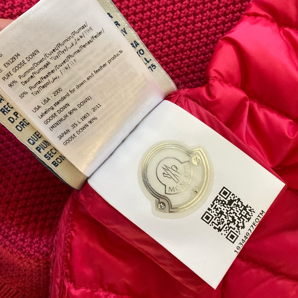 MONCLERWool down jacket Authentic Moncler dust bag - Picture 3 of 9
